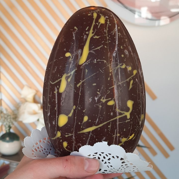 cokoladno uskrsnje jaje, rucno radjeno